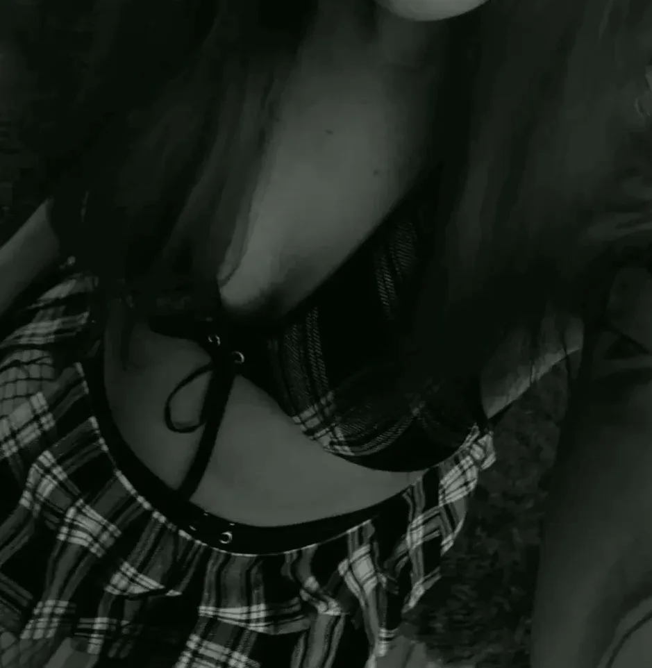Alessandra, 34 anni