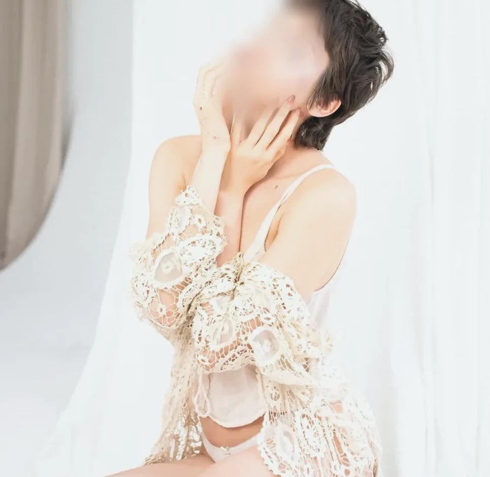 Emanuela, 25 anni